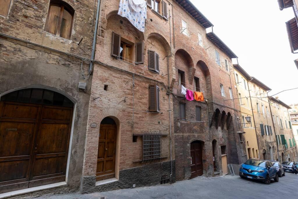 Casa Onda - Nel Cuore Della Contrada Сієна Екстер'єр фото